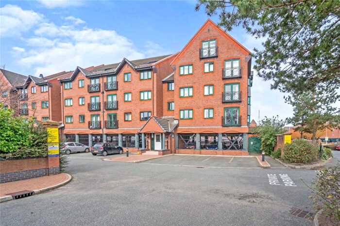 2 Bedroom Flat For Sale In South Ferry Quay, Liverpool, Merseyside, L3