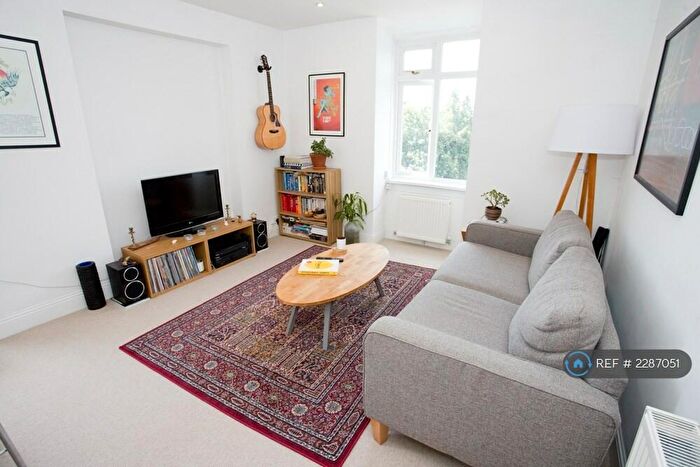 2 Bedroom Flat To Rent In Wilton House, Bournemouth, BH4