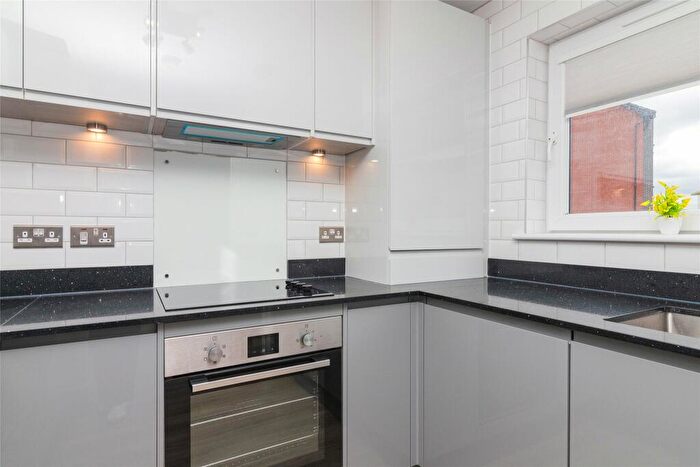 2 Bedroom Apartment To Rent In Lapwing Crescent, Renfrew, Renfrewshire, PA4