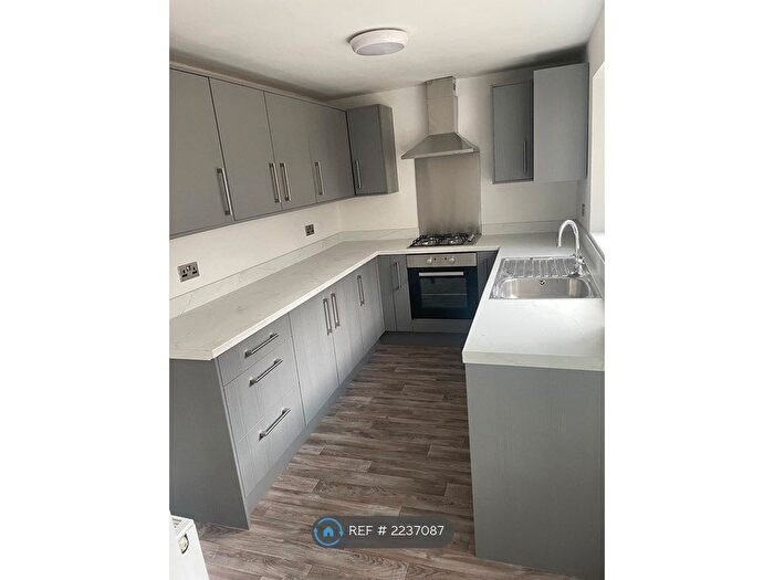 2 Bedroom Semi-Detached House To Rent In Booth Street, Stalybridge, SK15