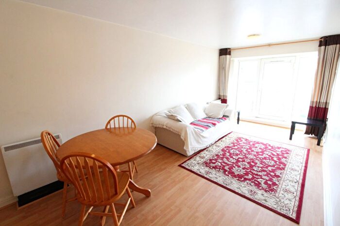 2 Bedroom Flat To Rent In Royal Plaza, Eldon Street, Sheffield, S1