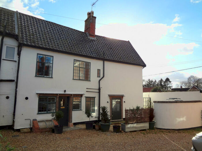 3 Bedroom Semi-Detached House To Rent In The Grove, Mount Street, Diss, Norfolk, IP22