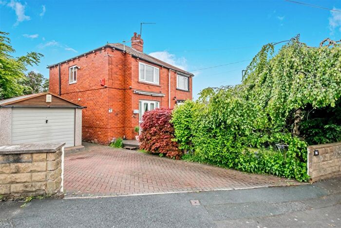 3 Bedroom Semi Detached House For Sale In Leysholme View, Wortley, Leeds, LS12