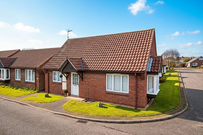 2 Bedroom Semi Detached Bungalow For Sale In Merchant Way, Hellesdon, Norwich, NR6
