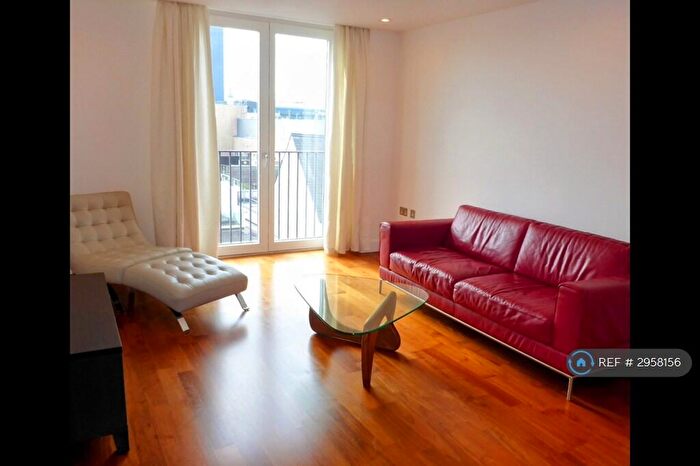 2 Bedroom Flat To Rent In The Hayes, Cardiff, CF10