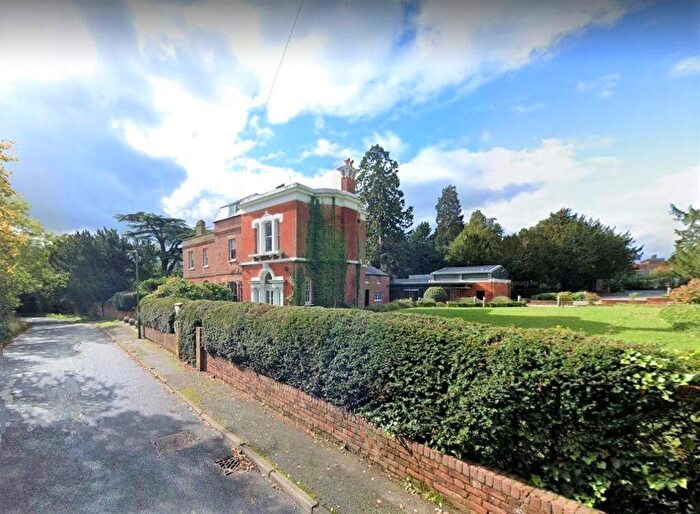 Studio To Rent In Clare Hall Manor, South Mimms, EN6