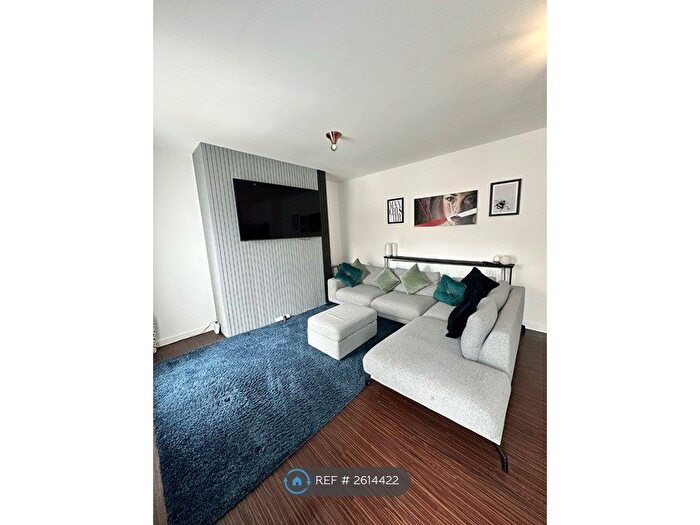 3 Bedroom Flat To Rent In Herbert Street, Stretford, M32