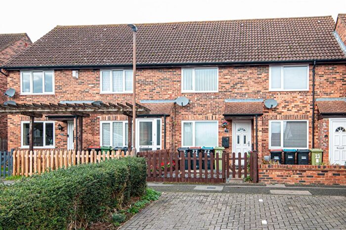 2 Bedroom Property To Rent In Sandown Court, Bletchley, Milton Keynes, MK3