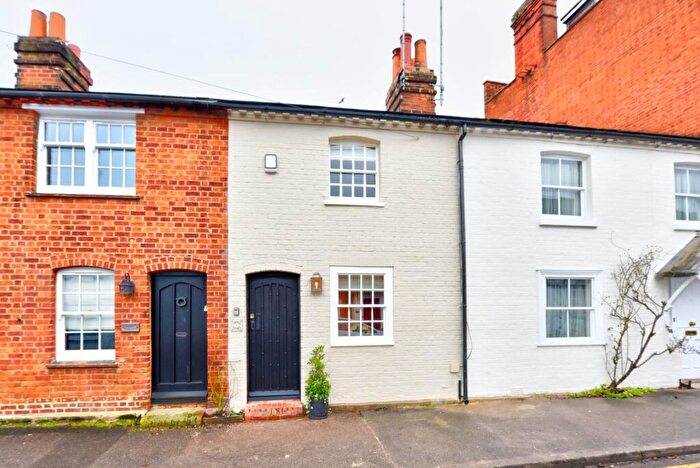 2 Bedroom Terraced House To Rent In Church Street, Wargrave, RG10