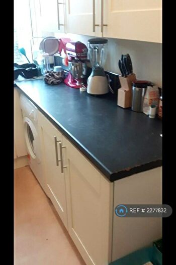 5 Bedroom Flat To Rent In Lancaster Avenue, Newcastle, ST5