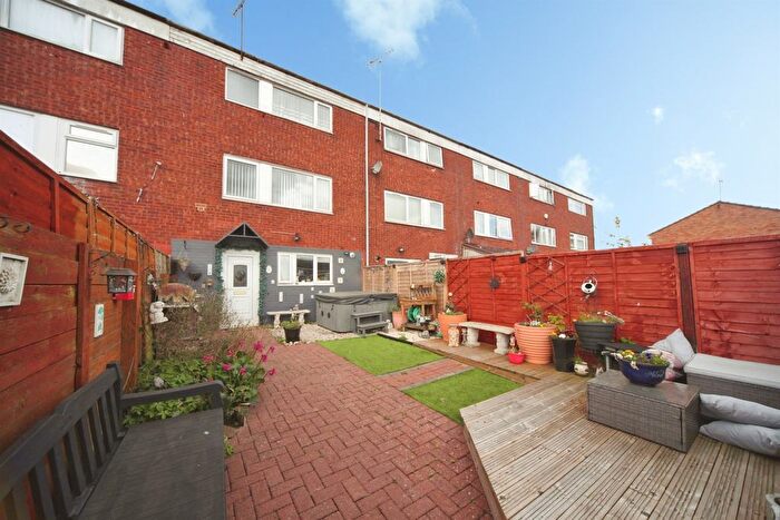 5 Bedroom Property For Sale In Brentwood Close, Houghton Regis, Dunstable, LU5