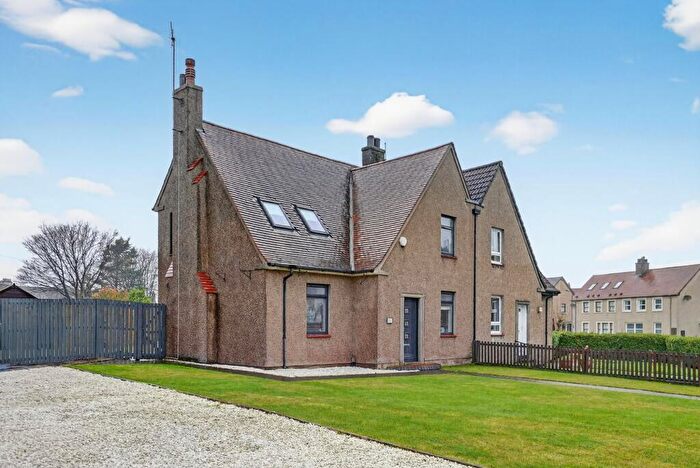 3 Bedroom Semi Detached House For Sale In Duncan Drive, Irvine, KA12
