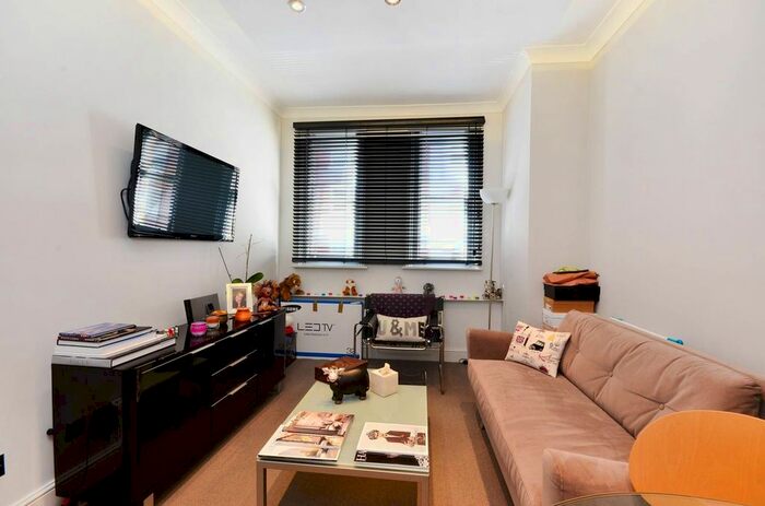 1 Bedroom Flat To Rent In Marylebone Street, Marylebone, London, W1G