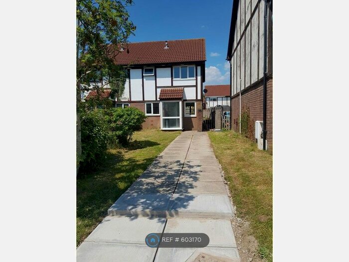 3 Bedroom Semi-Detached House To Rent In Brackla Way, Bridgend, CF31