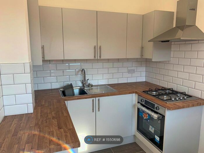 1 Bedroom Flat To Rent In Nelson Street, Chesterfield, S41