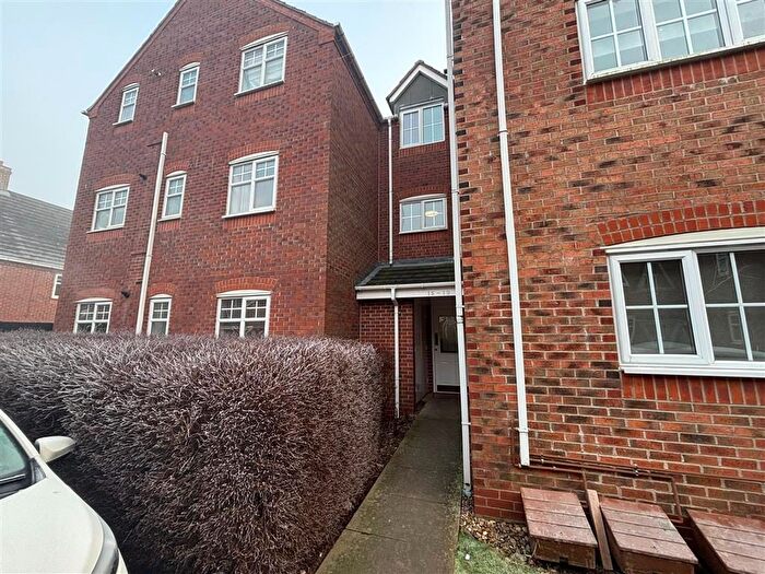 2 Bedroom Flat To Rent In Mulberry Drive, Lichfield, WS13