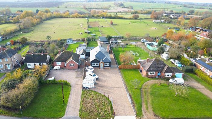 4 Bedroom Chalet For Sale In Layer Breton Hill, Layer Breton, Colchester, CO2