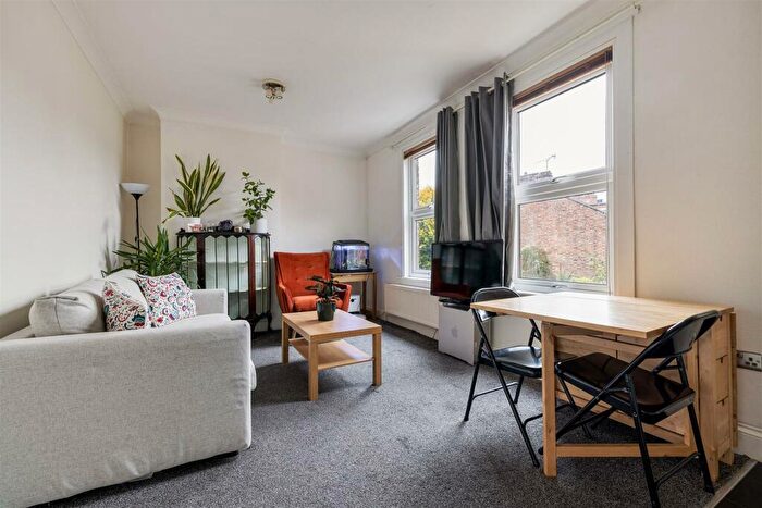 2 Bedroom Apartment To Rent In Brighton Avenue, Walthamstow, E17
