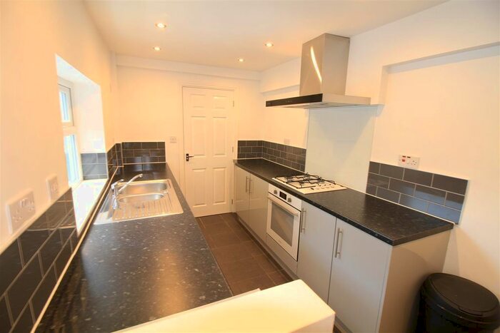 3 Bedroom Flat To Rent In Loscoe Road, Nottingham, NG5