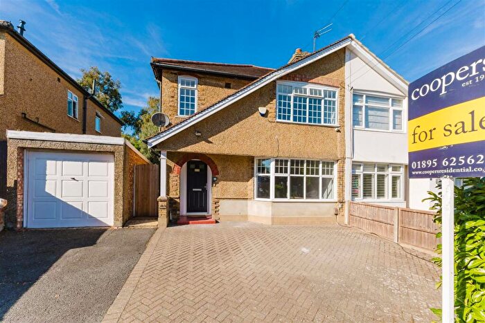 4 Bedroom Semi Detached House For Sale In Hill Lane, Ruislip, HA4