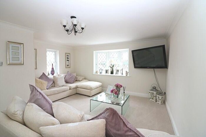 3 Bedroom Detached House To Rent In Richmond Avenue, Shoeburyness, Southend-On-Sea, Essex, SS3