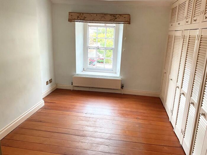 2 Bedroom Cottage For Sale In Trym Road, Bristol, BS9