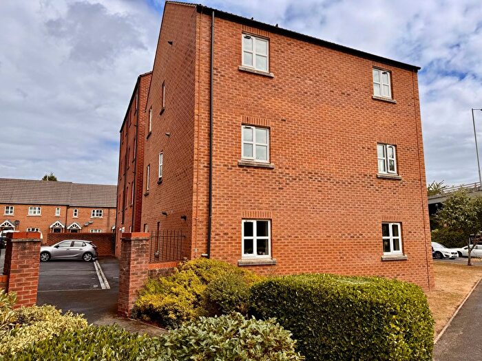 2 Bedroom Flat To Rent In Massingham Park, Taunton, TA2