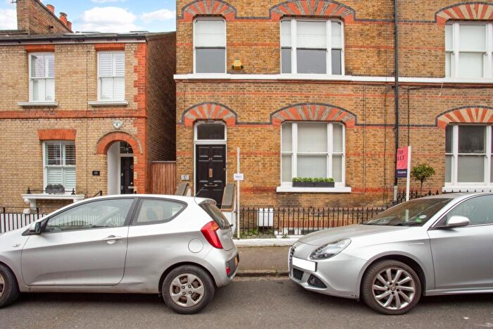 1 Bedroom Flat To Rent In Grove Road Windsor, SL4