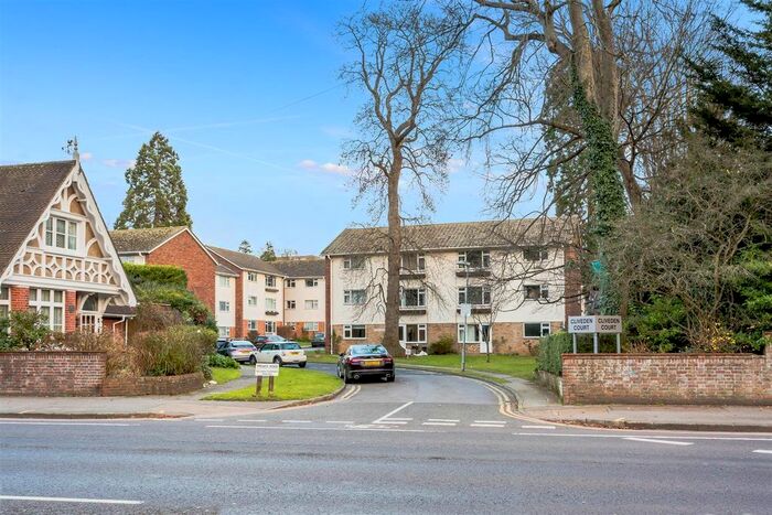 2 Bedroom Flat To Rent In Cliveden Close, Preston, Brighton, BN1