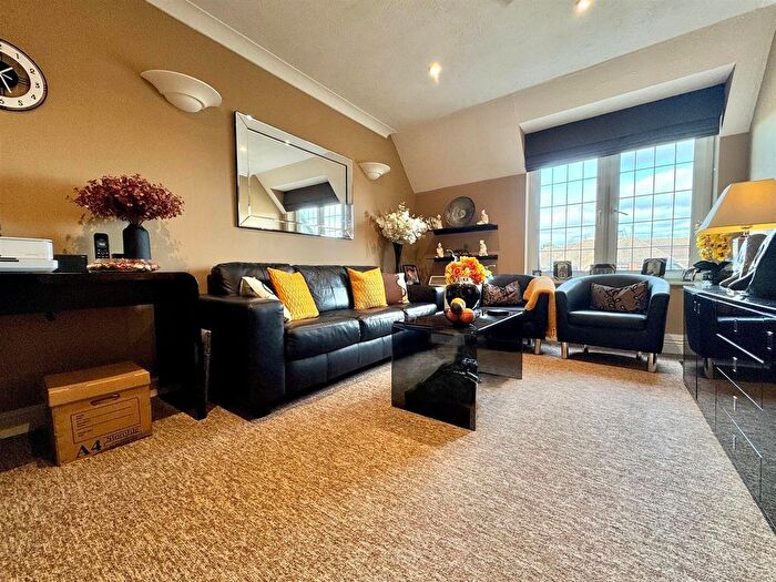 1 Bedroom Flat For Sale In Lansdowne Road, Bournemouth, BH1