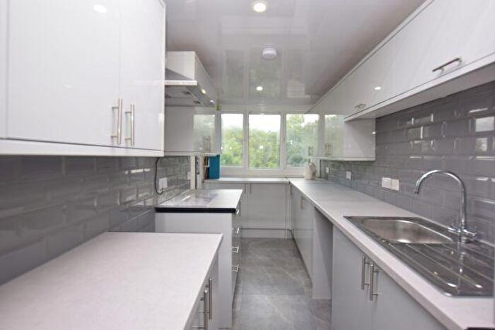 3 Bedroom Apartment To Rent In Exeter Place, Sheffield, S3