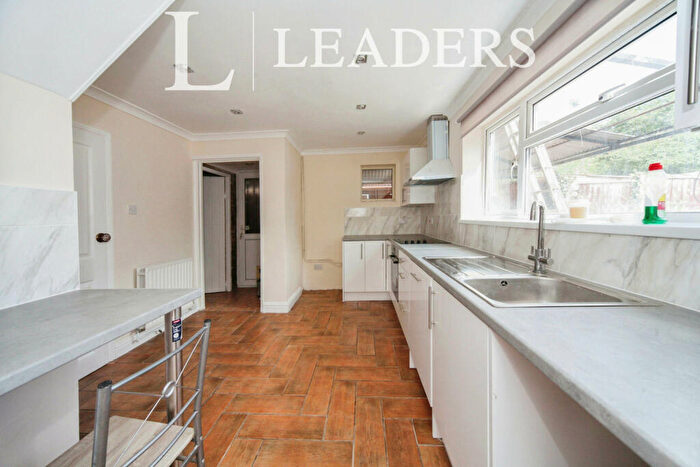 3 Bedroom Property To Rent In Morcom Road -, LU5