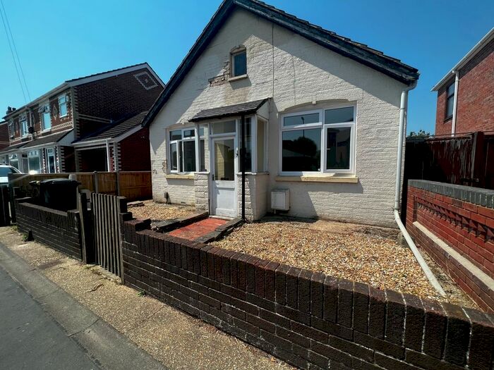 3 Bedroom Detached Bungalow To Rent In Grove Road, Gosport, PO12