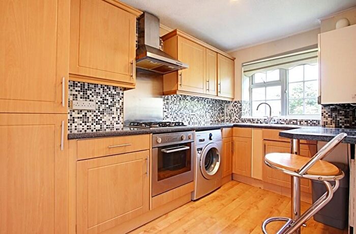1 Bedroom Apartment To Rent In Crofton Way, Enfield, Middlesex, EN2