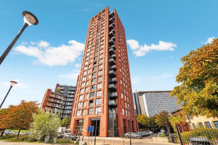 1 Bedroom Apartment For Sale In Avalon Point, Silvocea Way, London, E14