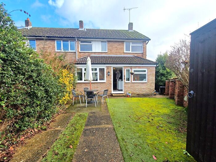 3 Bedroom End Of Terrace House To Rent In Wrights Walk, Bursledon, SO31