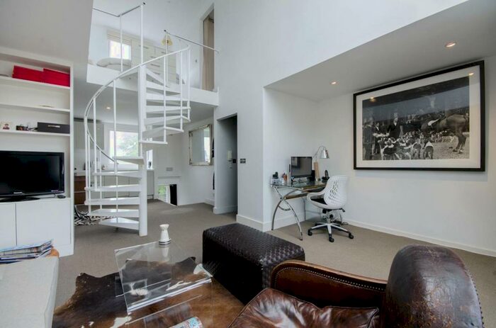 1 Bedroom Flat To Rent In Redcliffe Road, Chelsea, London, SW10