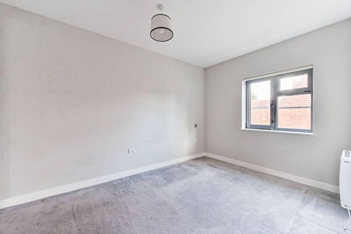 1 Bedroom Flat To Rent In The Broadway, Cheam, Sutton, SM3