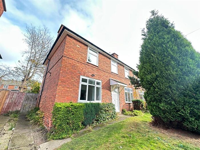 3 Bedroom House To Rent In Drake Street, West Bromwich, B71