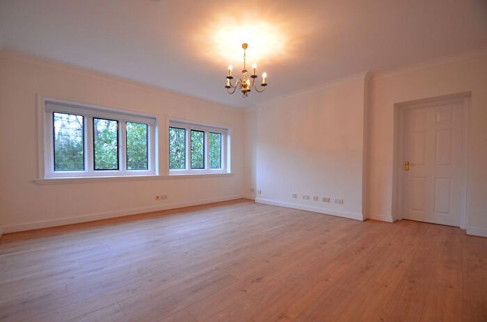 1 Bedroom Flat To Rent In Wraysbury, Staines-Upon-Thames, TW19