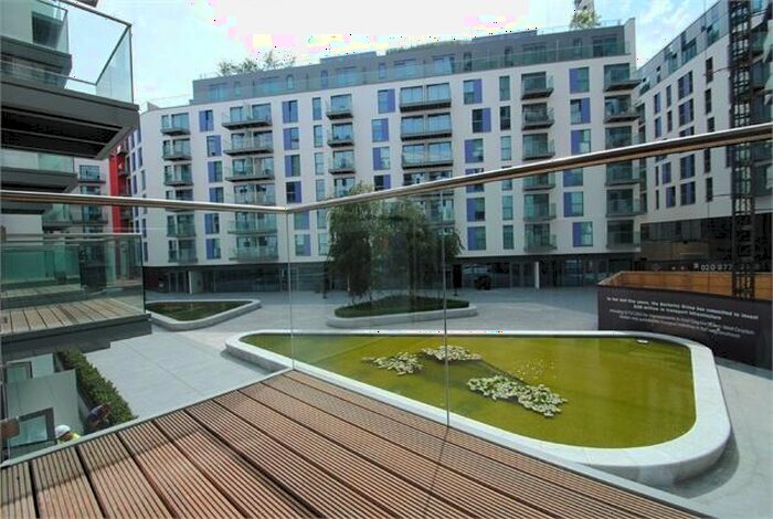 2 Bedroom Apartment To Rent In Saffron Central Square, Croydon, Surrey, CR0