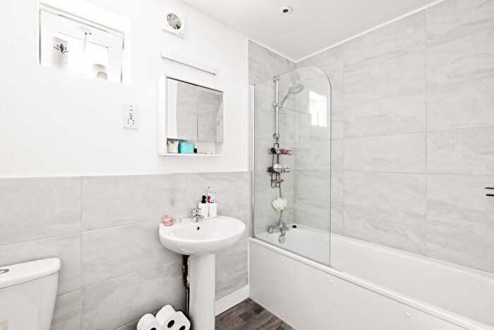 2 Bedroom Apartment To Rent In Cobden Road, Folkestone, CT19