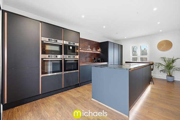 3 Bedroom Semi-Detached House For Sale In Drury Road, Colchester, CO2