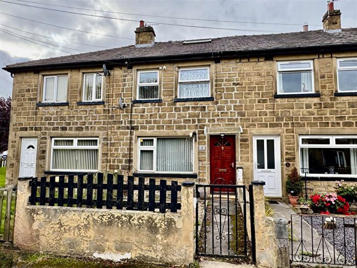 4 Bedroom Town House For Sale In Garforth Road, Keighley, BD21