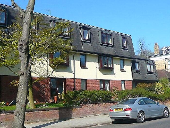 1 Bedroom Retirement Property For Sale In Bycullah Road, Enfield, Middlesex, EN2