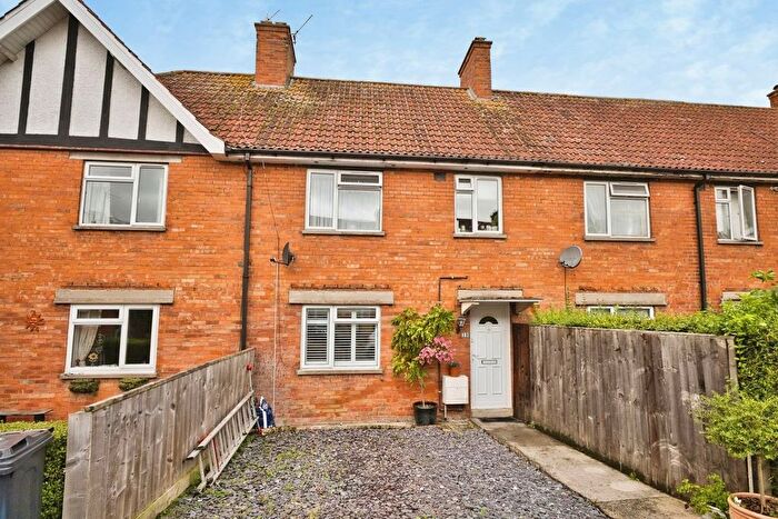 3 Bedroom Terraced House For Sale In Landmead, Glastonbury, BA6