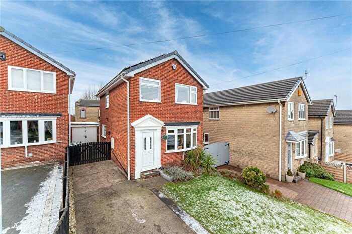 3 Bedroom Detached House For Sale In Moorside Vale, Drighlington, Bradford, West Yorkshire, BD11