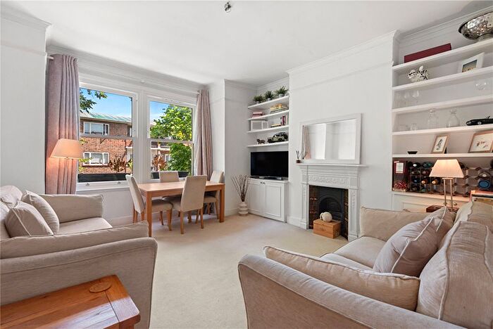 2 Bedroom Flat For Sale In Lessar Avenue, Lambeth, London, SW4