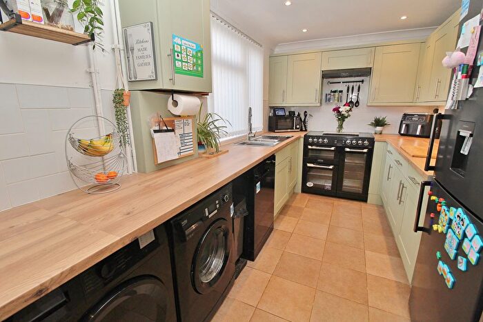 3 Bedroom Terraced House For Sale In Middle Park Way, Havant, PO9