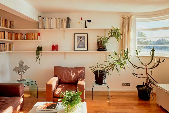 2 Bedroom Flat To Rent In Hartington Road, Chiswick, W4